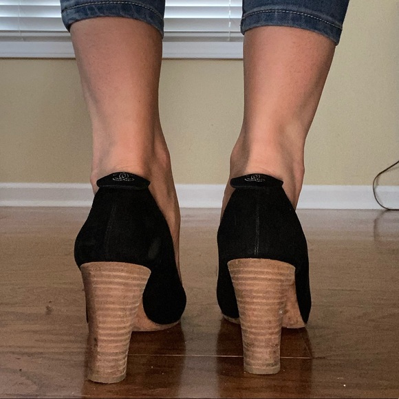 Chanel size 38 1/2 or size 8 vintage heels - Picture 5 of 7